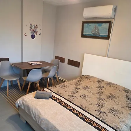El Mar Apartment *
